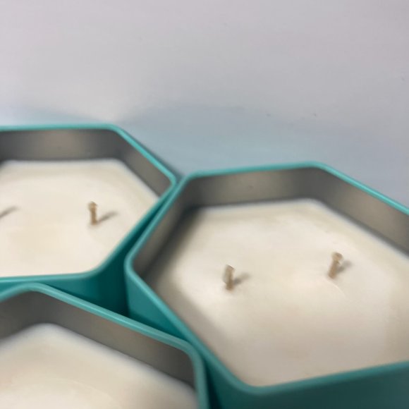 Burt's Bees Cotton Blossom 2 Wick Tin Soy Candle Set of 3 3.5oz DISCONTINUED - Picture 9 of 13